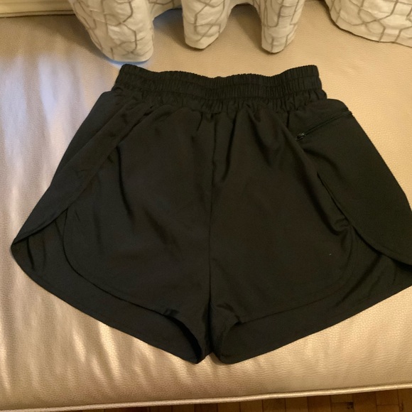 Black Tremaker shorts size small with tag - Picture 3 of 4
